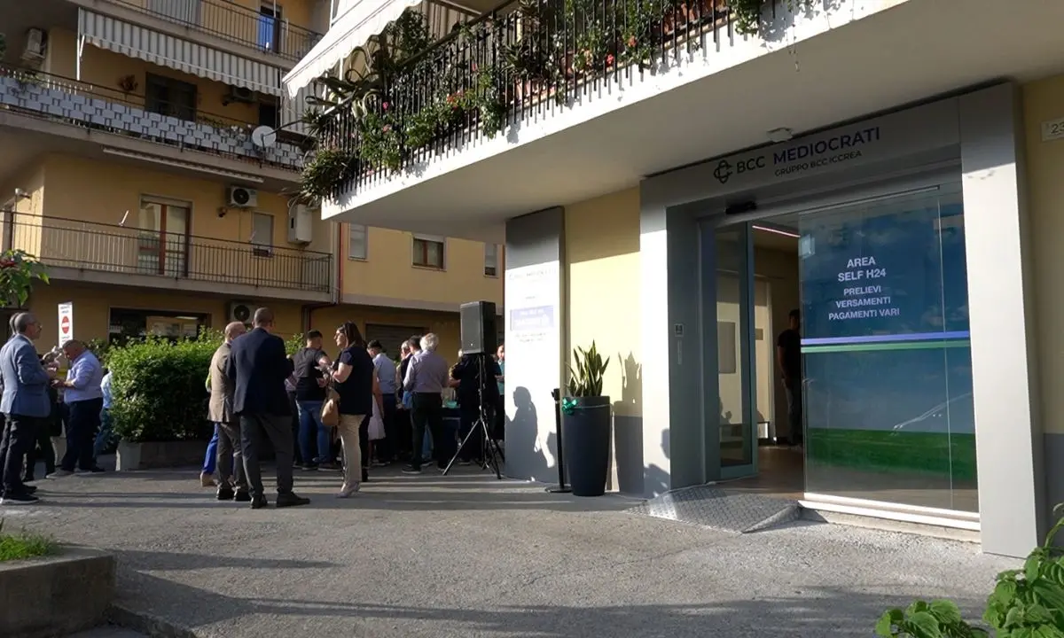 Diamante, inaugurata un'area self della Banca di Credito Cooperativo Mediocrati