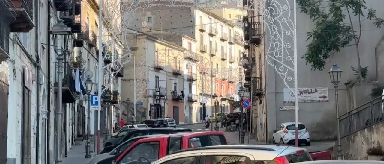 Corigliano, piccolo negozio sanzionato con 5.200 euro: «Così si scoraggia chi vuole restare»