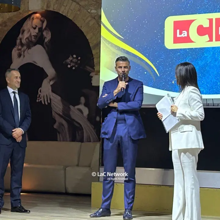 Barzagli premiato a Cosenza per il 3RLegends Award: «Orgoglioso di contribuire a una causa solidale»