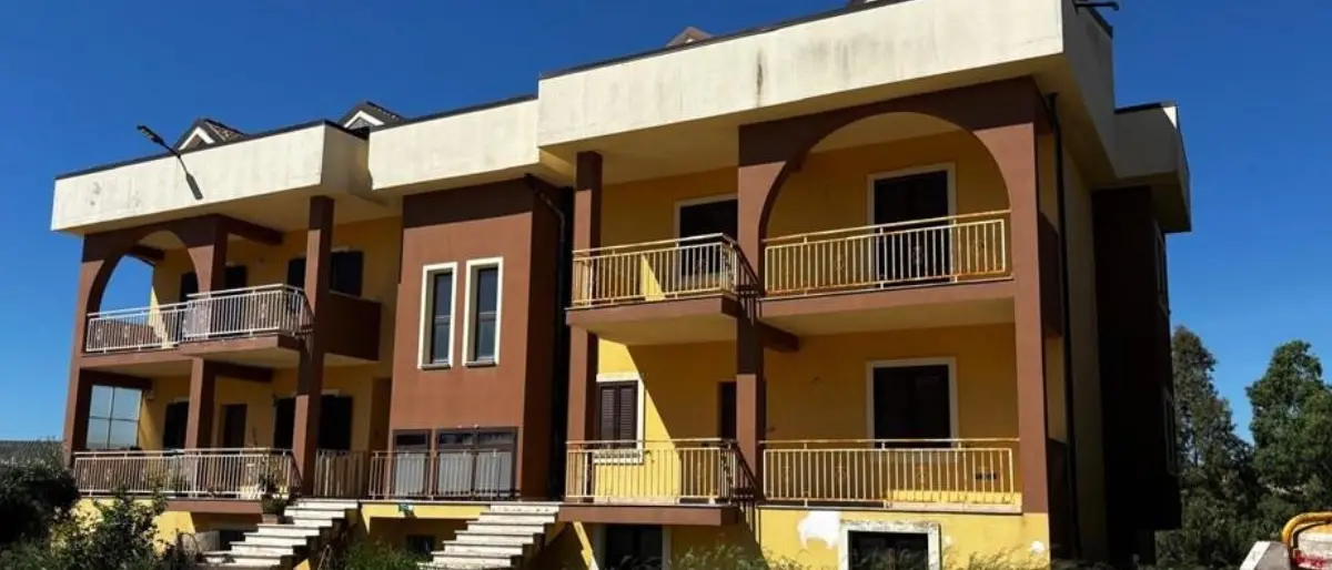 Sequestrati beni per 2,7 milioni a un affiliato del clan Arena: sigilli a immobili, terreni e un'impresa