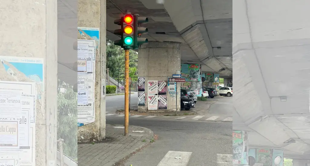 Semafori spenti da due mesi a Rende: incrocio pericoloso vicino alla scuola media De Coubertin