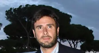 Slitta il rientro in Italia di Di Battista, doveva tornare oggi da Cuba. Schierarsi:\u00A0«Chiediamo massima prudenza»\n
