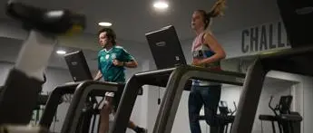 Green pass Italia obbligatorio, multe e sanzioni: ristoranti e palestre, regole dal 6 agosto