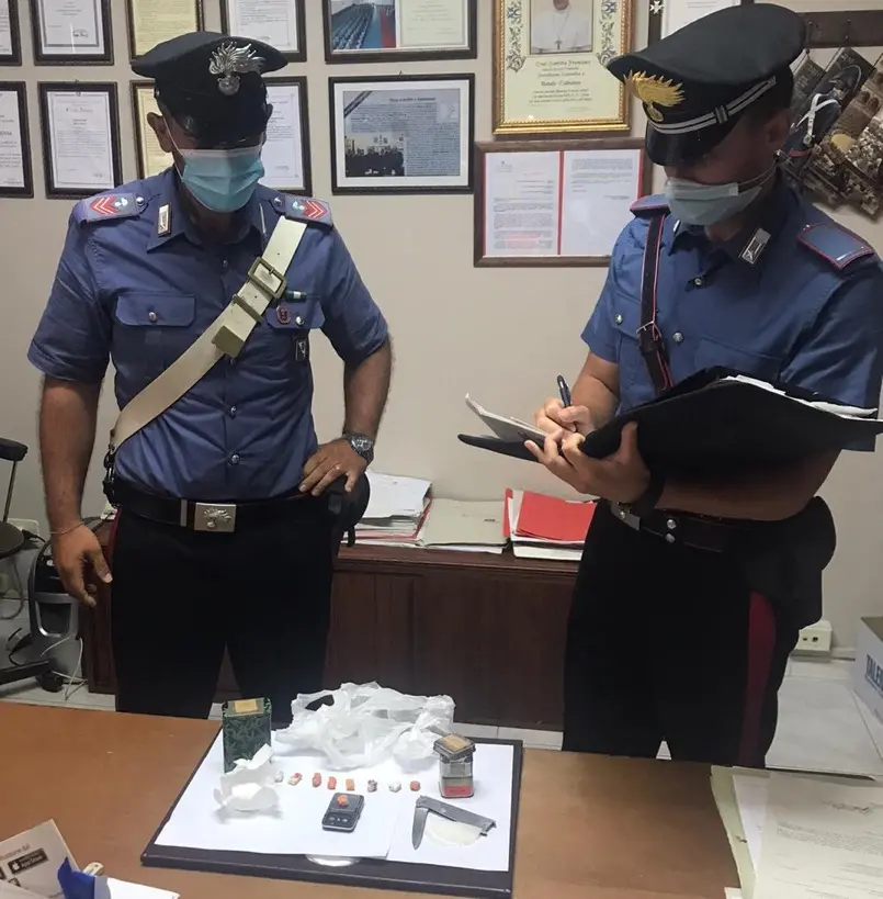 Trebisacce, spaccio di droga: arrestato un 21enne
