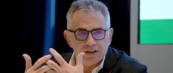 Covid Italia, Pregliasco: \"Sì a obbligo vaccini per over 50\"