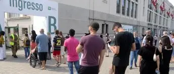 Vaccino covid, superato 70% persone con almeno prima dose