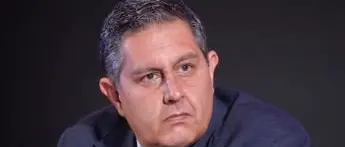 Vaccino covid, Toti: \"Sia obbligatorio per over 50\"