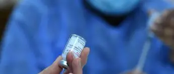 Covid Usa, Fda autorizza terza dose vaccino per immunodepressi