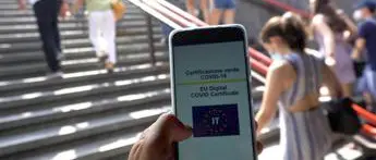 Green pass, Bonomi: \"E' necessario. Sindacato insensato\"