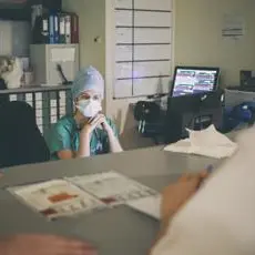 Covid Italia, Rt in calo a 1.01: sale l'incidenza