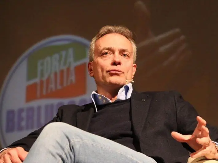 Gallo replica a Tridico: «Investimenti reali per i trasporti in Calabria»