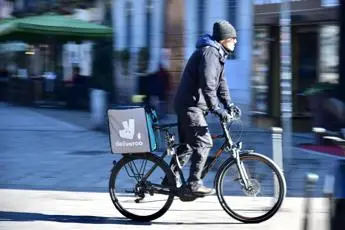 Inps: \"Tra baby sitter, rider e artigiani in Italia attivi 700mila gig-worker\"