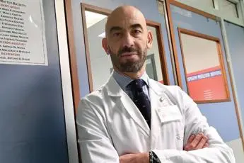 Covid, Bassetti: \"Errore terza dose a tutti dopo 8 mesi, Pfizer non è unico vaccino\"