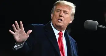 Trump rassicura Kiev: «Armi in arrivo, l’Ucraina deve difendersi». Ma a Zelensky servono i Patriot\n