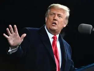 Guerra in Ucraina, Trump minaccia Putin: «Pace di 50 giorni o dazi al 100%»