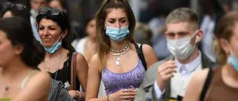 Variante Delta, 74% contagi da persone pre-sintomatiche: lo studio