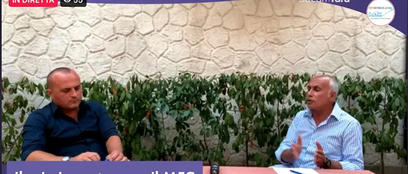 Il M5S: «Troppi 5 candidati». Ma Franz Caruso chiarisce: «Non mi ritiro»