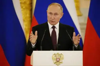 Putin: «Truppe occidentali in Ucraina sarebbero un bersaglio»\n