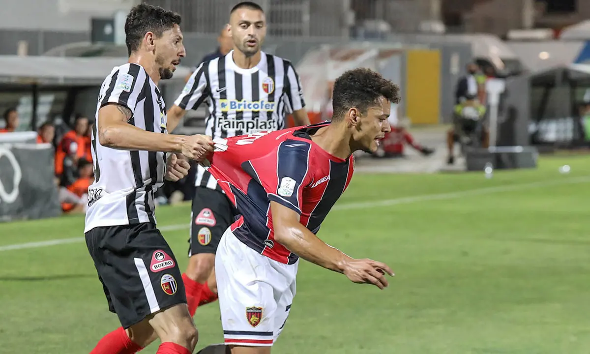 Cosenza, ora è anche ufficiale: Sueva va in prestito all'Olbia