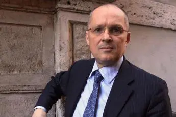 Covid Italia, Ricciardi: \"Vaccino per molti o pandemia fino al 2024\"
