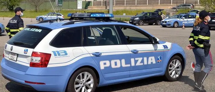 Stalker tratto in arresto per atti persecutori ed estorsione