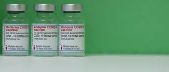 Vaccino Covid, Giappone sospende uso Moderna per 'lotti contaminati'