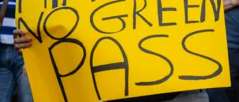 No Green pass vogliono bloccare i treni: \"Non partirà nessuno\"