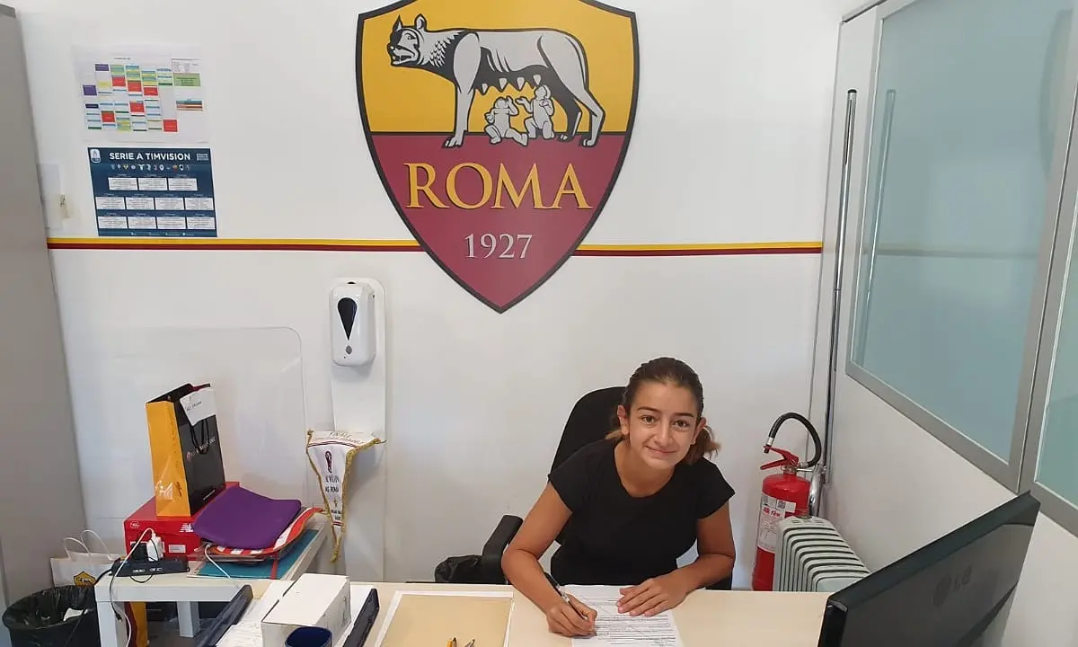 La cetrarese Esposito diventa una nuova calciatrice della Roma