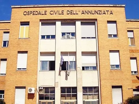 Botulismo a Cosenza, dimessi 7 pazienti dall’Annunziata ma si registra un nuovo ricovero in Rianimazione