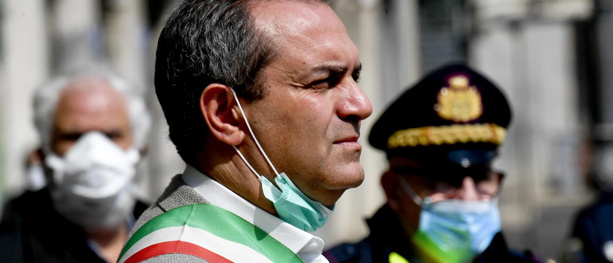 Regionali, De Magistris: «Diritto alle cure priorità per i calabresi»