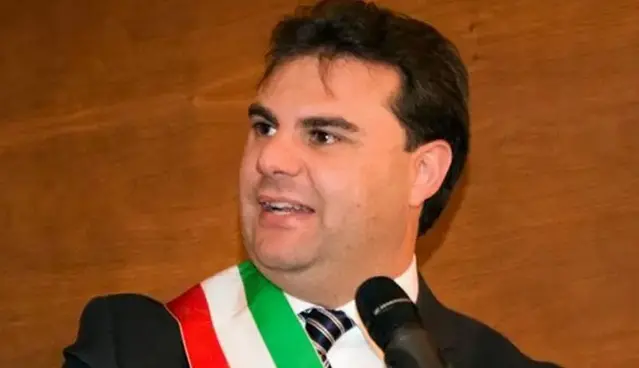 Italia viva Cosenza: «Il partito dica chiaramente chi sostiene»
