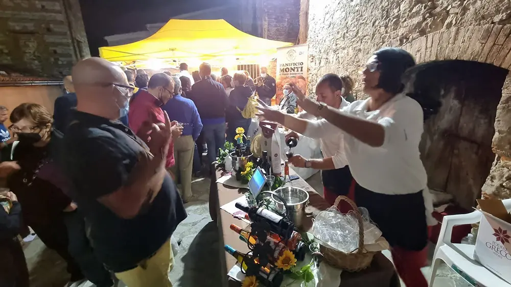 Cerchiara di Calabria invasa dagli amanti di pane e olio