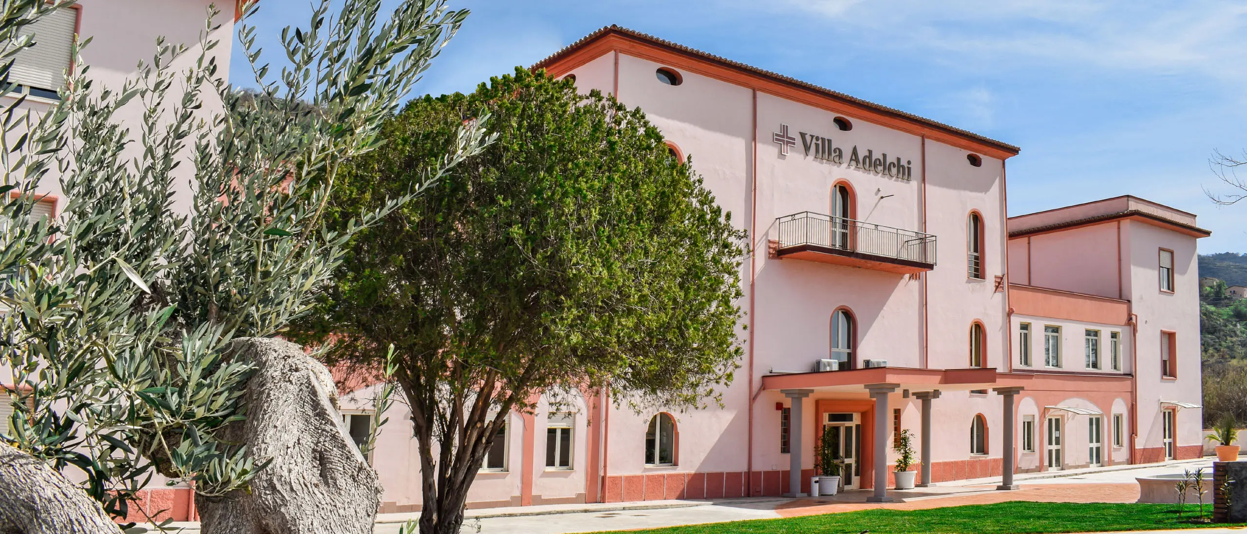 Covid, a Longobardi scoppia un focolaio: 49 persone positive