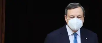 Green pass, obbligo vaccinale, terza dose: cosa ha detto Draghi