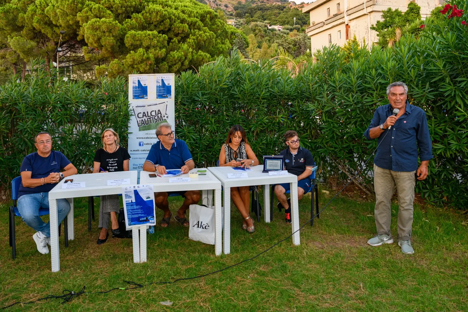 Grande successo per l'iniziativa di \"Calcio l'autismo\"sul porto di Cetraro