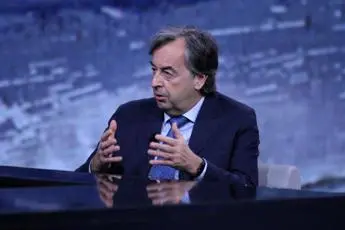 Burioni: \"Vaccinati contagiano come non vaccinati? Bugia\"