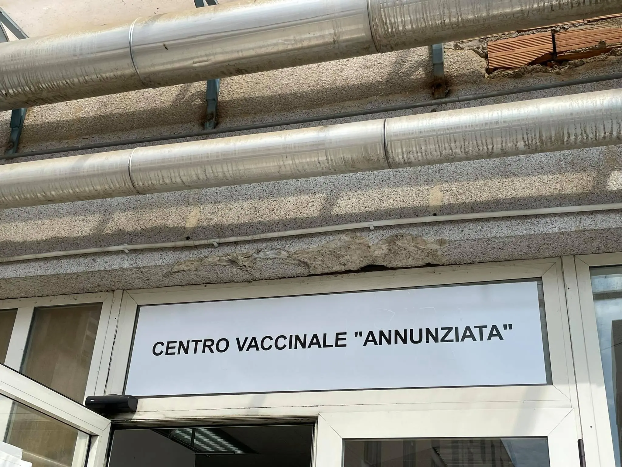 Vaccini Cosenza, all'Annunziata si viaggia a passo spedito: i numeri ufficiali