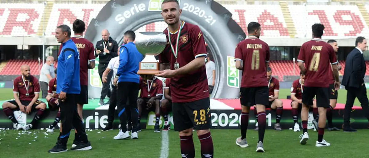 Cosenza, si stringe per Capezzi. Il calciatore si sta convincendo