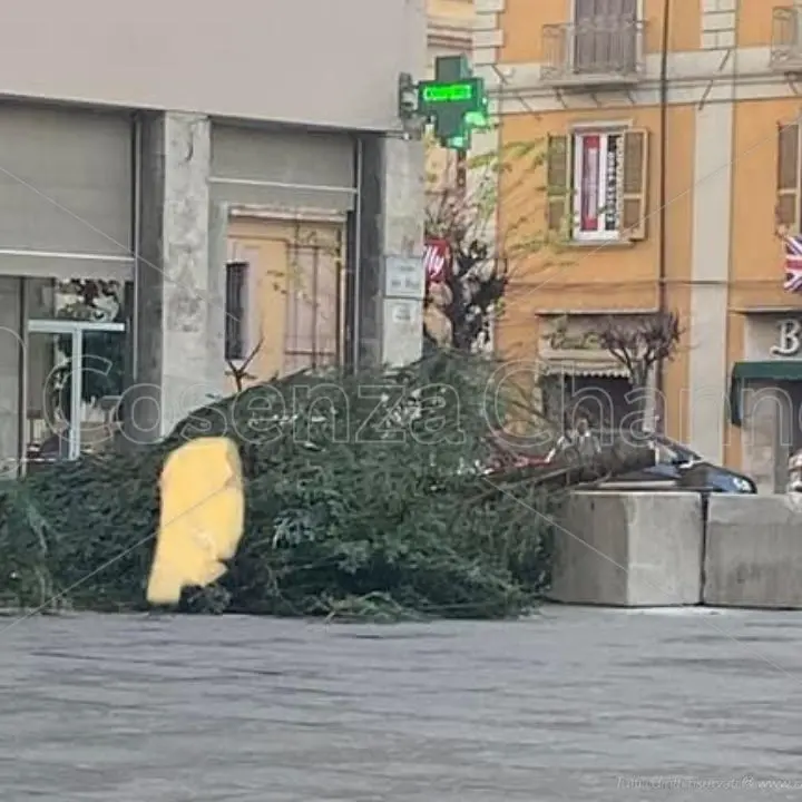 Capodanno Cosenza, domani sarà montato il palco che ospiterà Mario Biondi