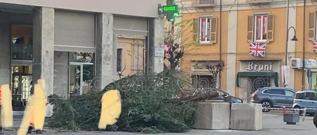 Capodanno Cosenza, domani sarà montato il palco che ospiterà Mario Biondi