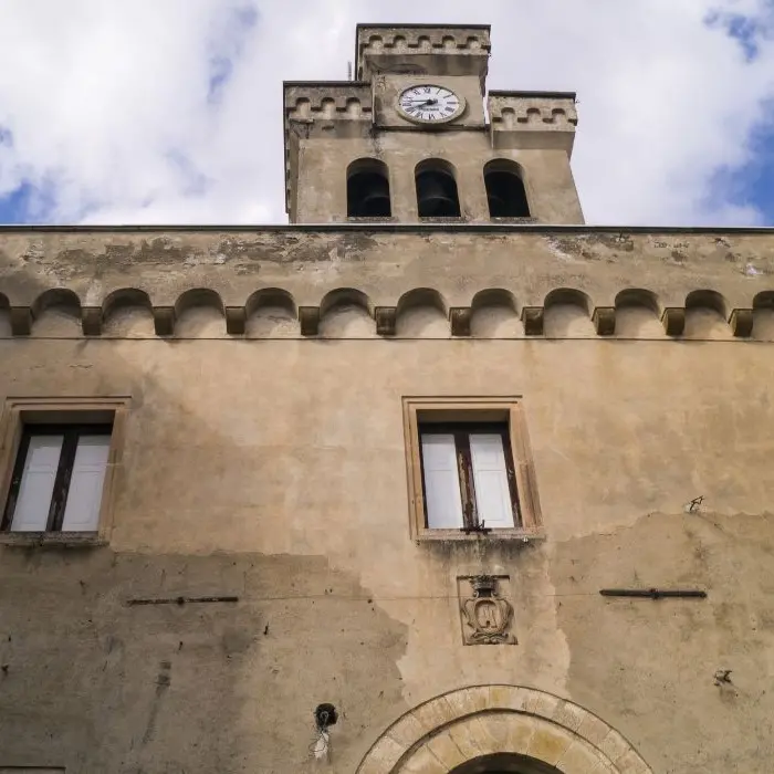 Al Castello di Rende la mostra dell'artista Alfredo Pirri