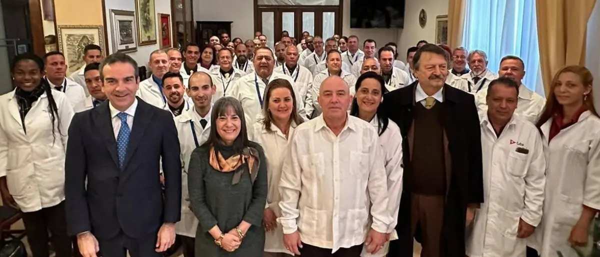 Medici cubani in Calabria, Occhiuto: «Pagati con lo stesso stipendio dei dottori italiani»