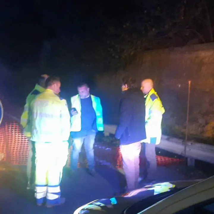 Acquappesa, frana sulla Ss18. Anas dalle 21 chiuderà la strada