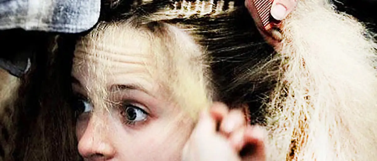 «Ti avevo detto bionda, non bianca!» alla cliente cosentina non piace la tinta e scoppia la rissa