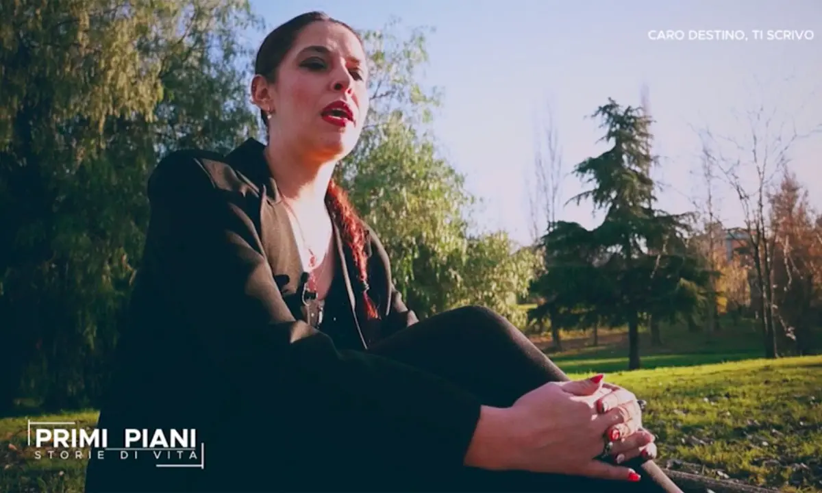 PRIMI PIANI | L’incidente e la gamba amputata, Andra scrive al 2023 e al suo destino