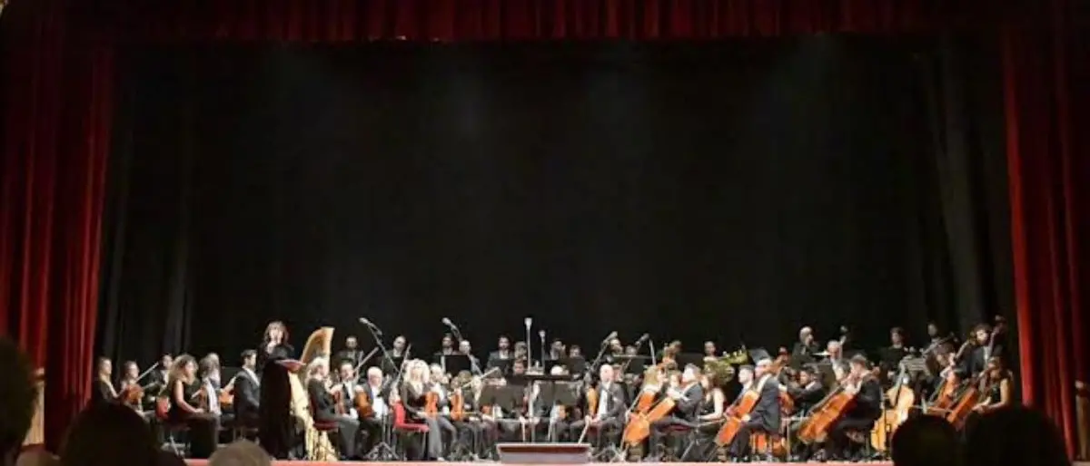 Cosenza, Rendano stracolmo per il concerto di Capodanno