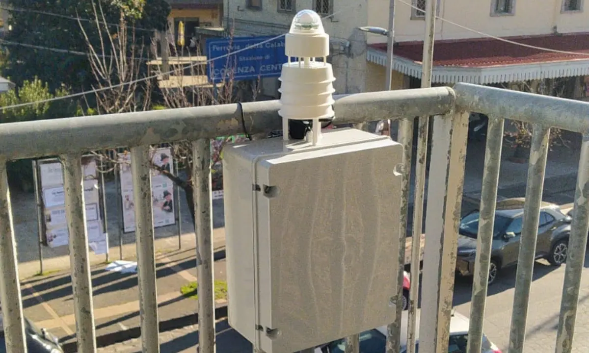 Cosenza, installato un sensore per rilevare l'inquinamento atmosferico e acustico