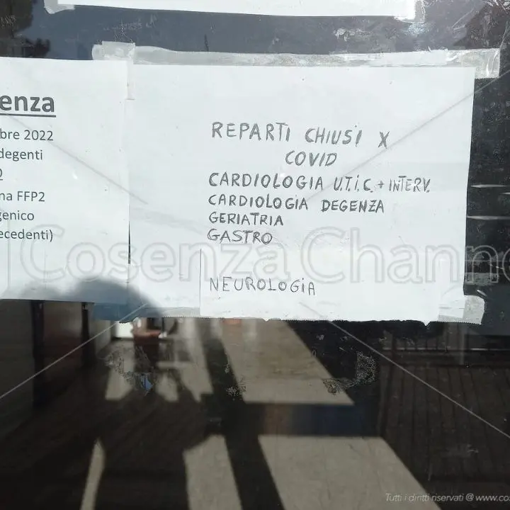 Ospedale \"Annunziata\" di Cosenza, chiusi alcuni reparti per focolai Covid: ecco quali