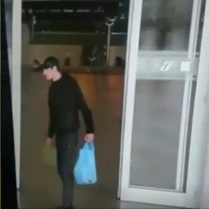 Identificato l'uomo che ha accoltellato una ragazza alla stazione Termini di Roma