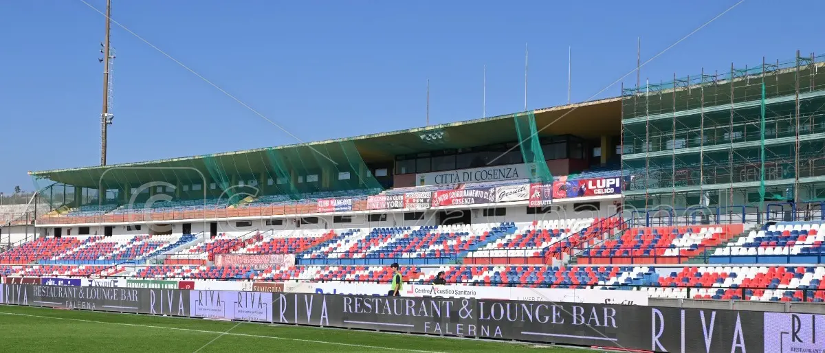 Cosenza, anche le torri faro del Marulla necessitano di manutenzione e indagini strutturali
